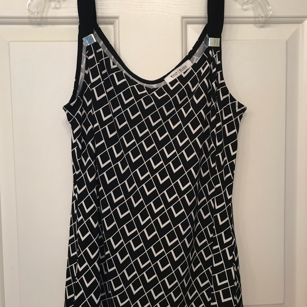 Whit house black market sleeveless top